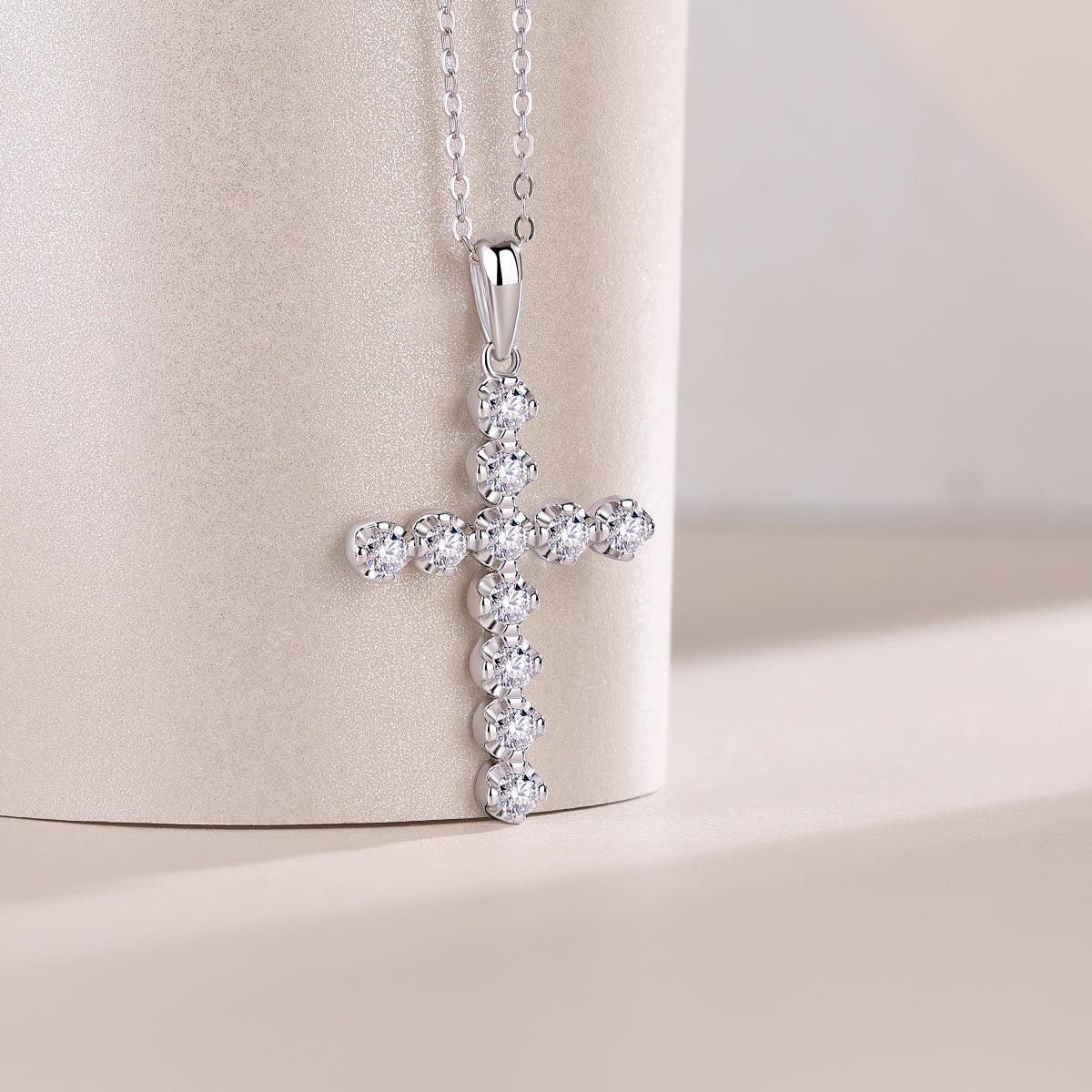 Entrusted Luxurious Diamond Jewelry
